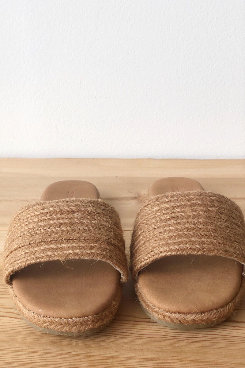 mode, I know we'll make it woven sandal