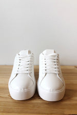 mode, enlighten me sneaker
