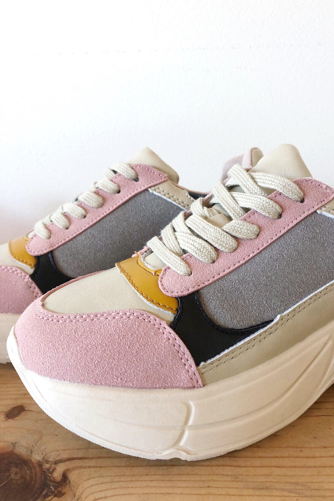 mode, Madeline sneaker