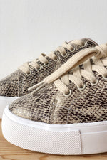 mode, enlighten me sneaker