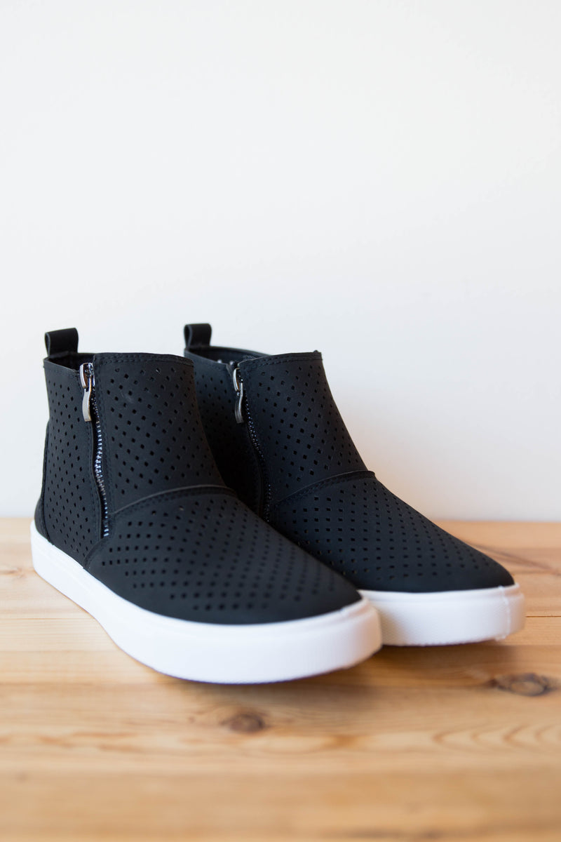 mode, room to breathe high top sneaker