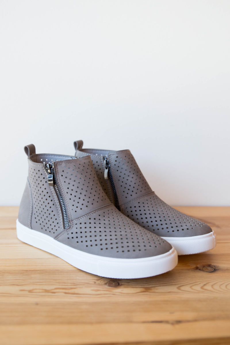 mode, room to breathe high top sneaker