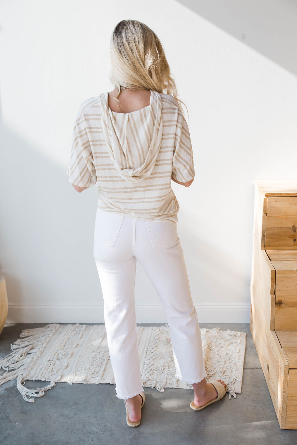 mode, in a knot tie top