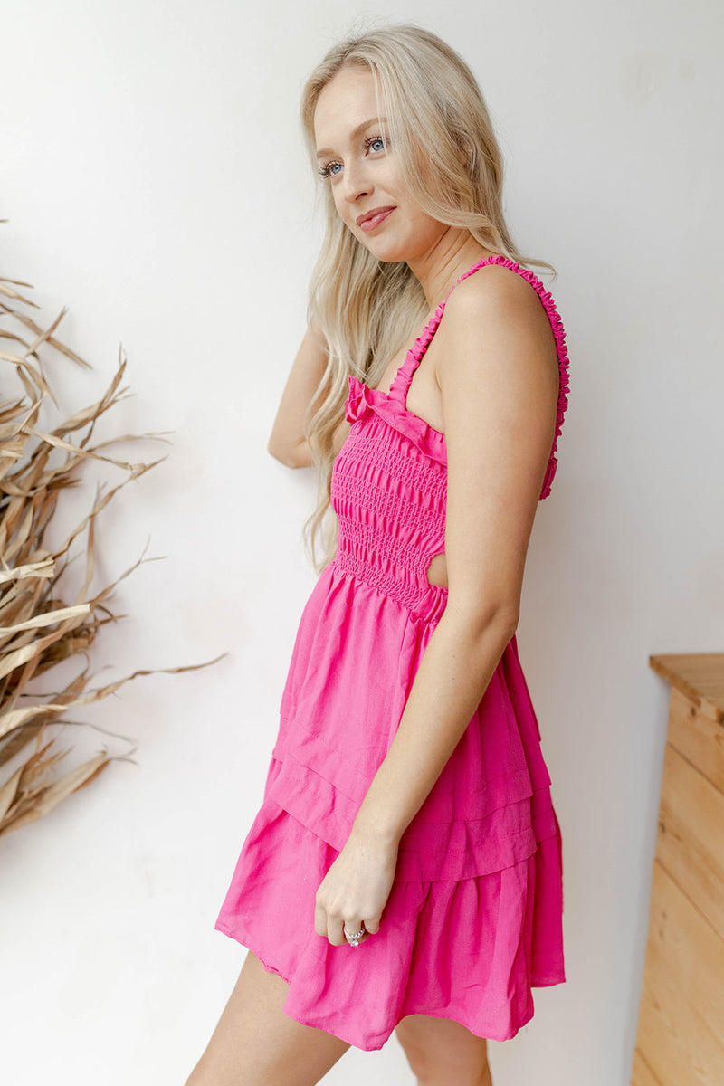 mode, smocked ruffle dress