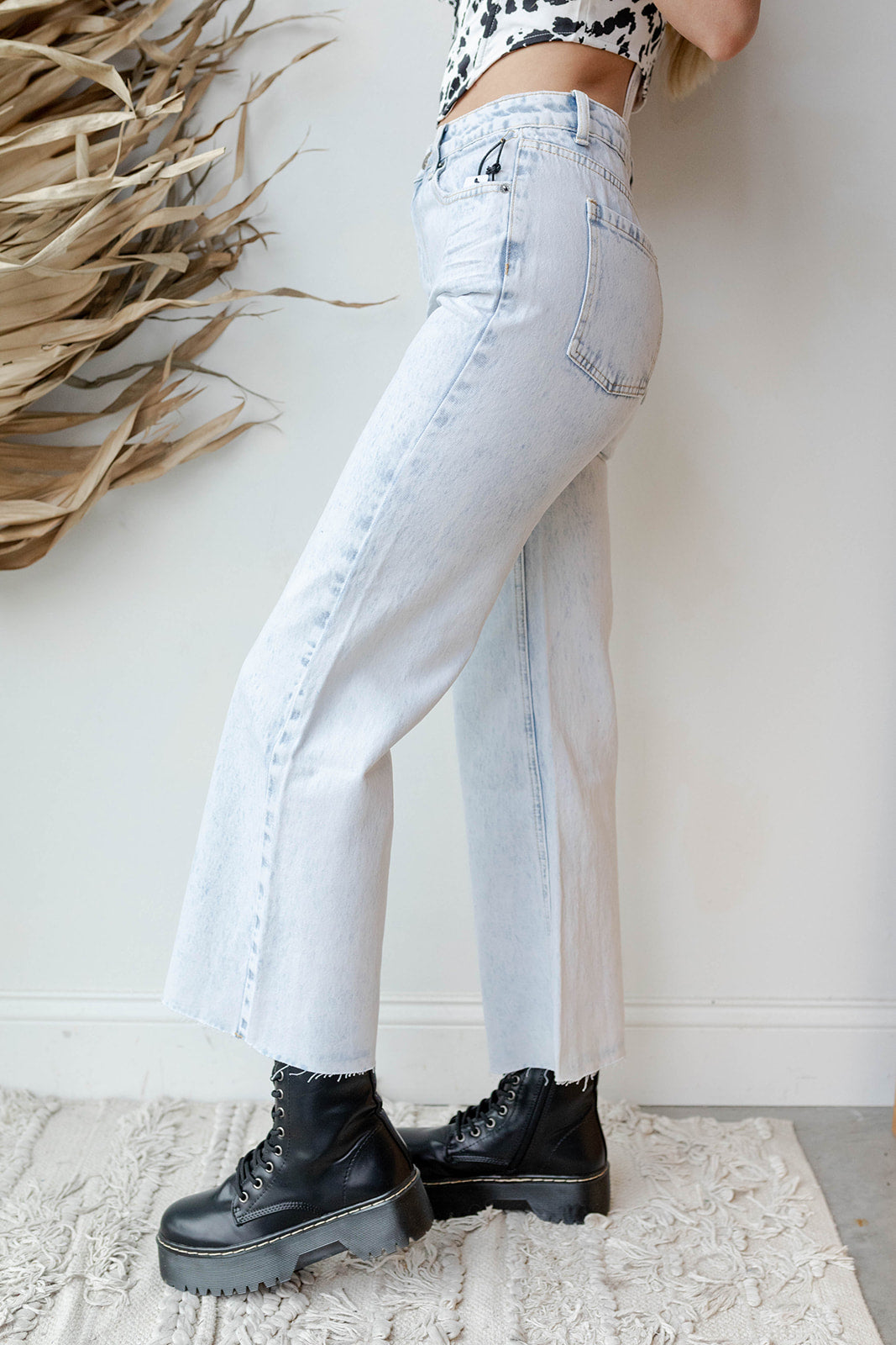 mode, gabi crop flare wvn denim pant