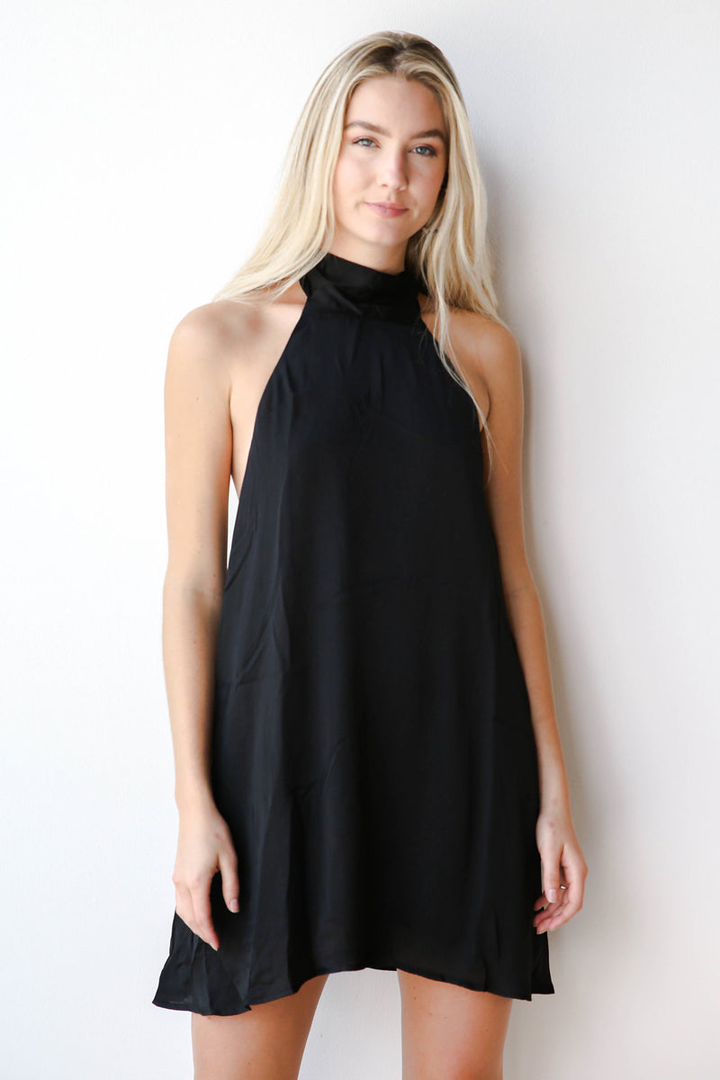 mode, low back halter dress