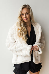 mode, hooded fur jacket