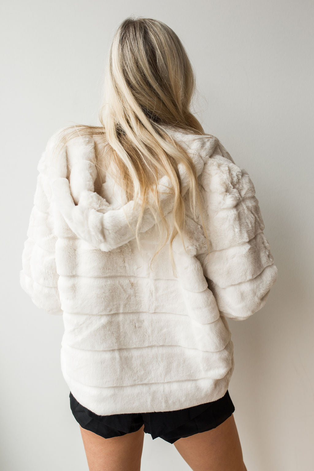 mode, hooded fur jacket