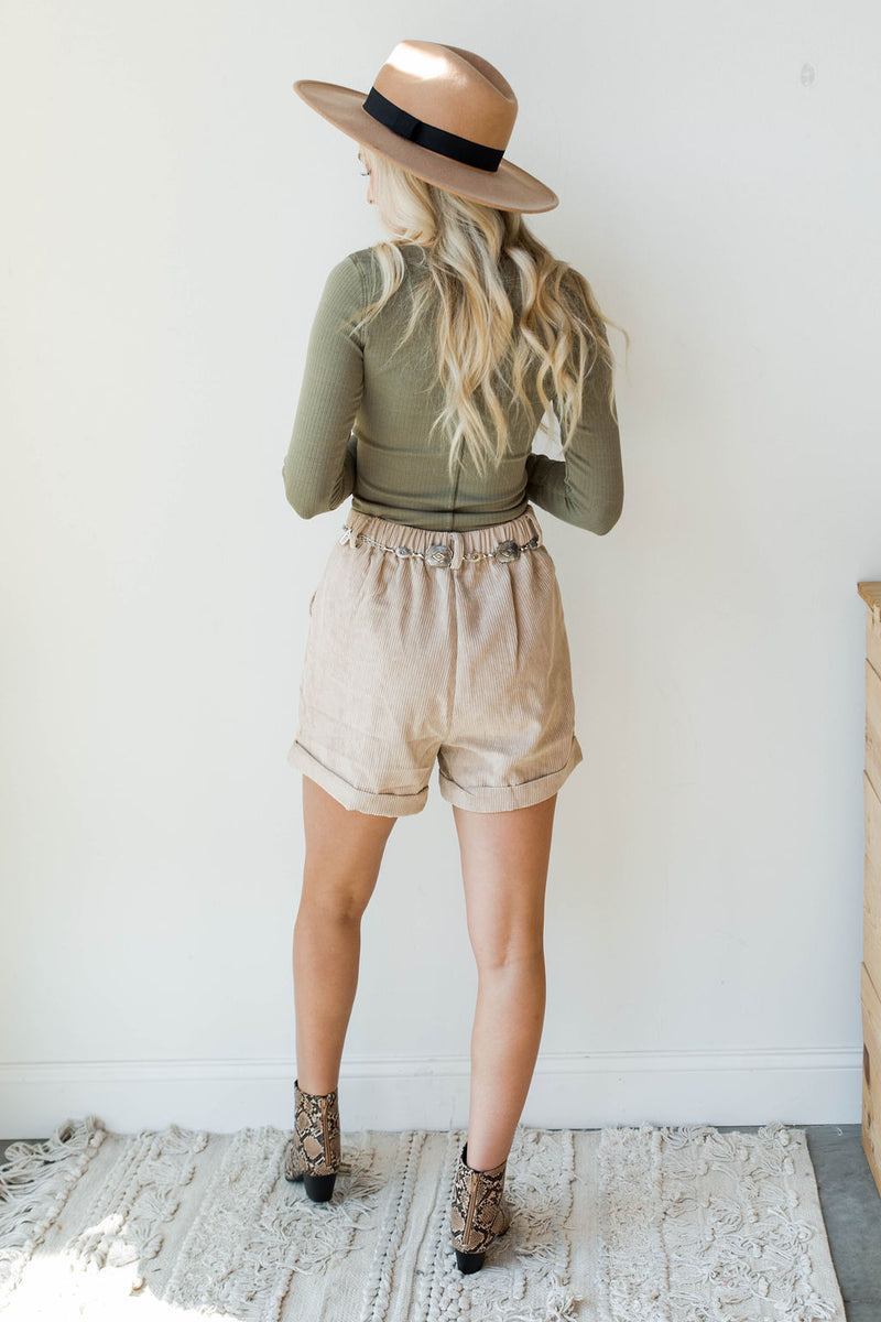 mode, kahlo short