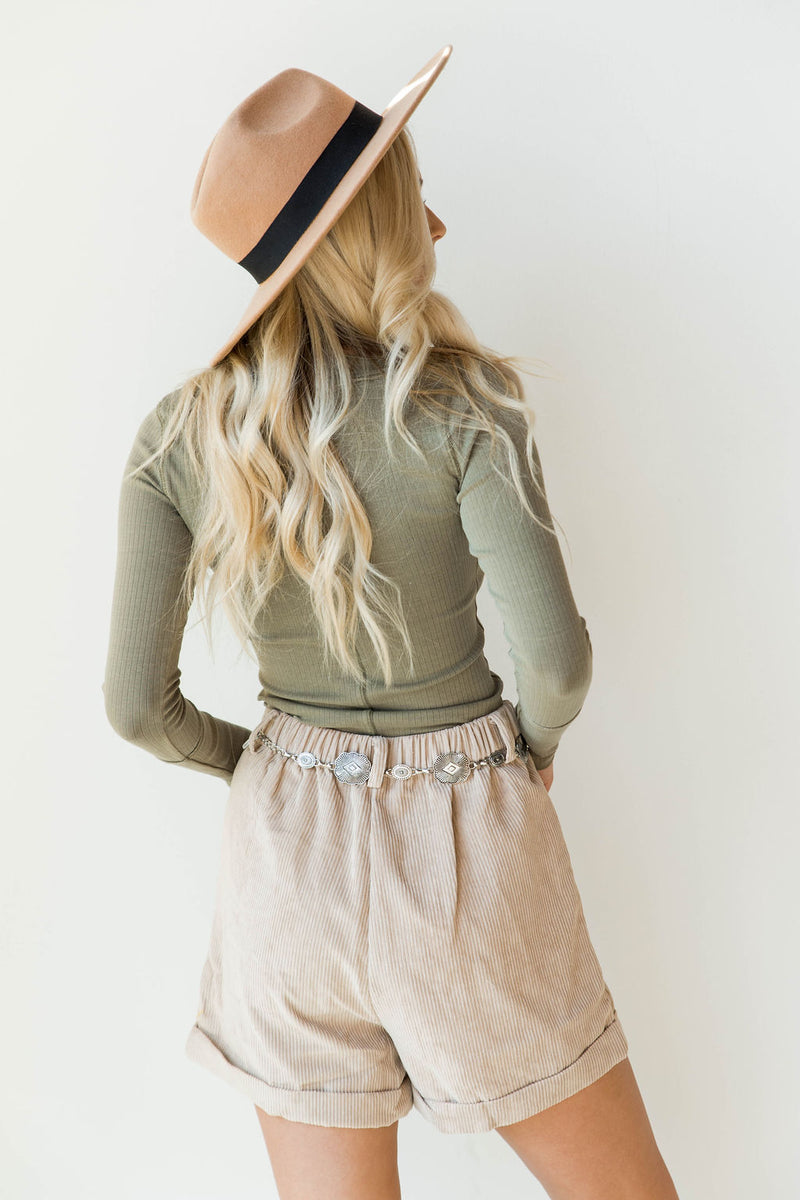 mode, kahlo short