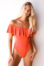 mode, golden girl monokini