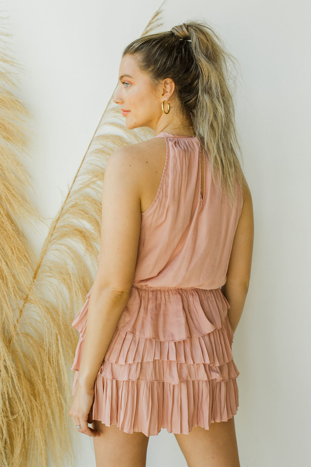 mode, ruffles and roses dress