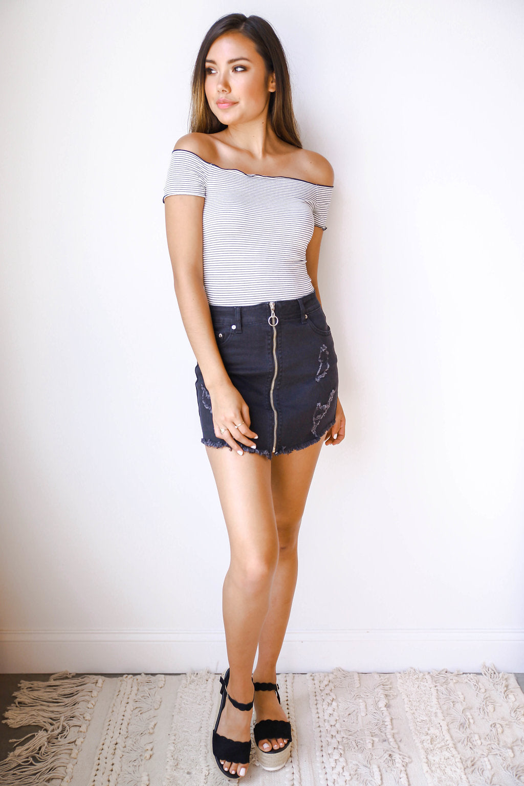 mode, edgy girl zip skirt