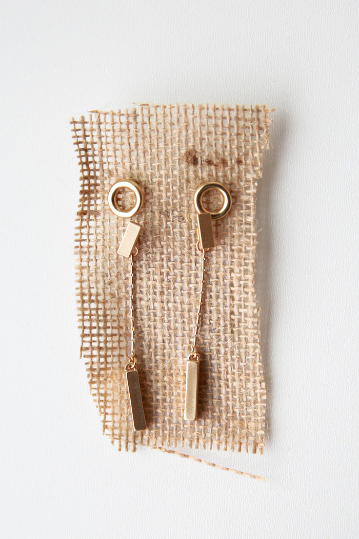 mode, matte gold earring set